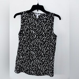 Nine West Black and White Patterned Women's Top v neck